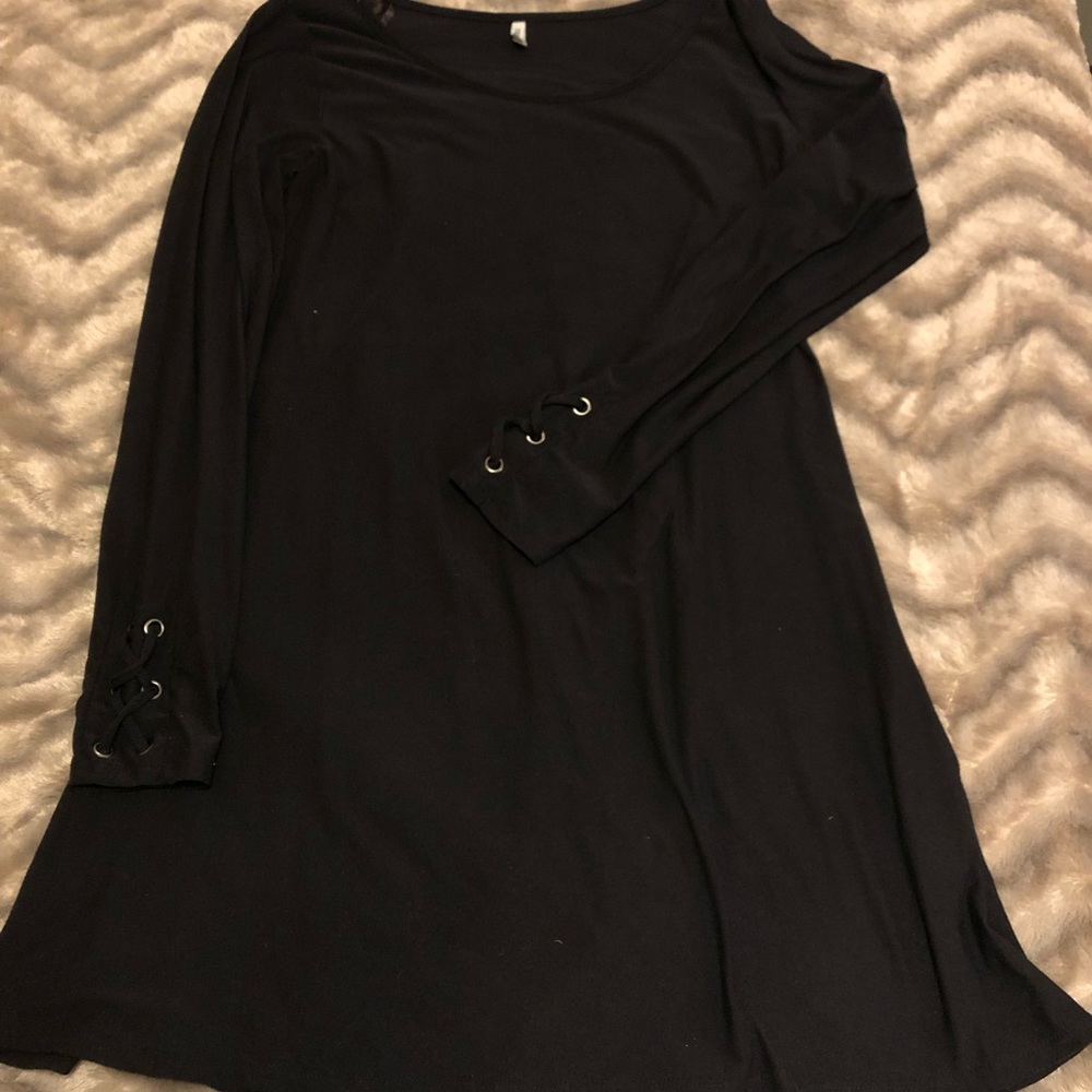 Mudd Black Dress with Wrist Detailing L
